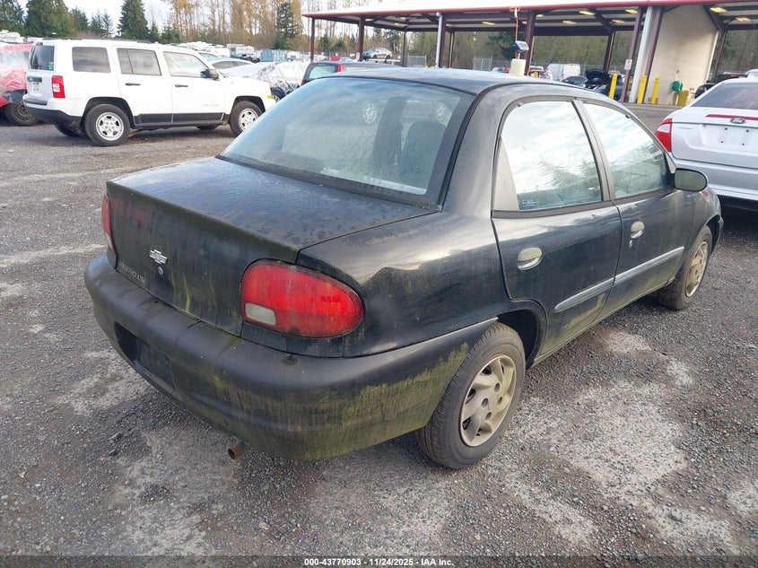 2C1MR522XW6712127 1998 CHEVROLET METRO photo no. 4