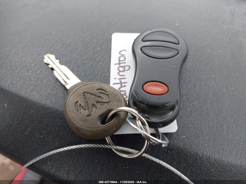 2004 Dodge Dakota Sport VIN: 1D7FL36N04S700154 Lot: 43770944