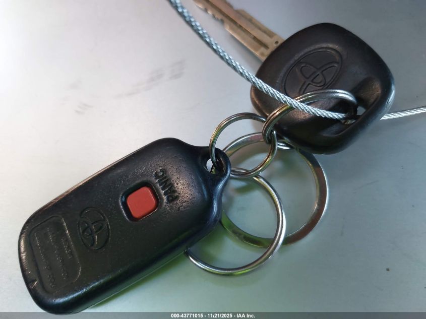 2004 Toyota Sequoia Limited V8 VIN: 5TDZT38A64S235731 Lot: 43771015