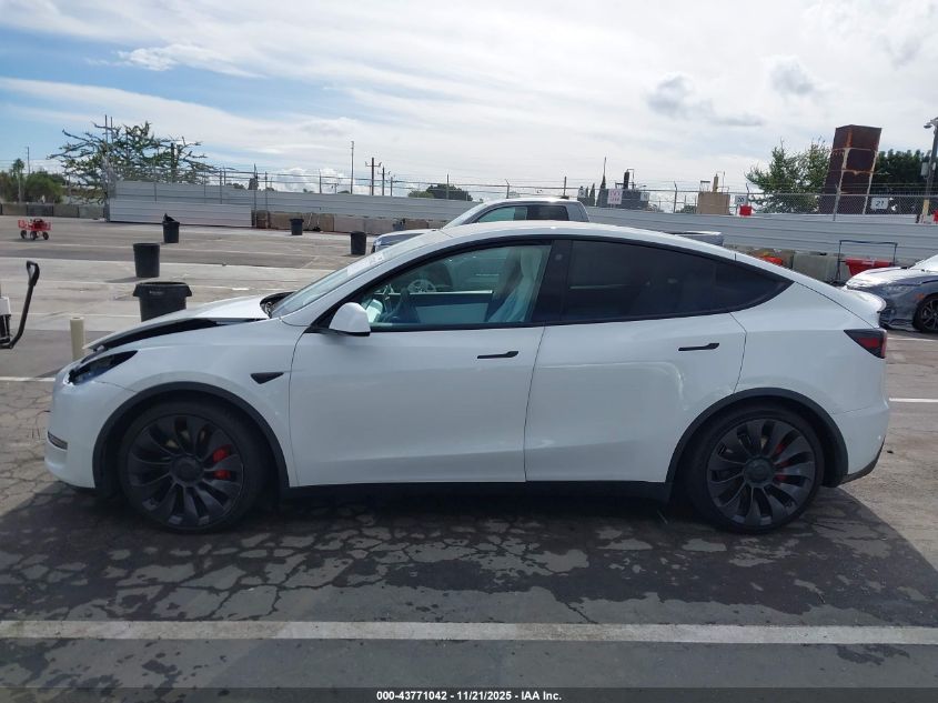 2022 Tesla Model Y Performance Dual Motor All-Wheel Drive VIN: 7SAYGDEF5NF409819 Lot: 43771042