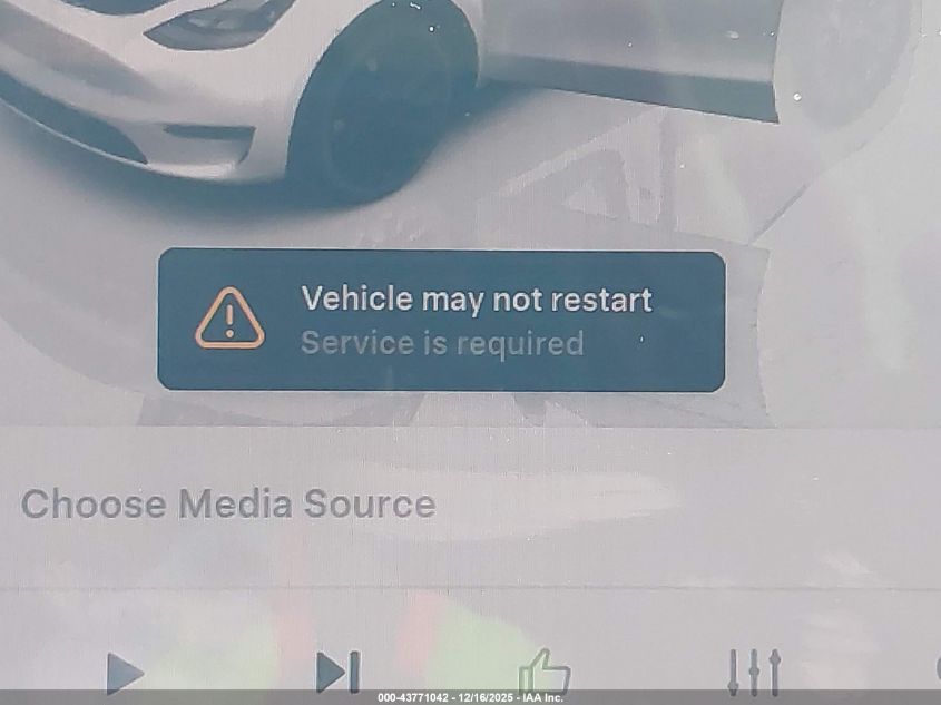 2022 Tesla Model Y Performance Dual Motor All-Wheel Drive VIN: 7SAYGDEF5NF409819 Lot: 43771042