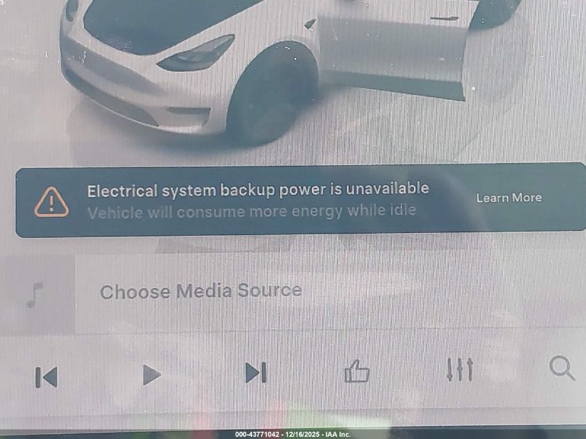 2022 Tesla Model Y Performance Dual Motor All-Wheel Drive VIN: 7SAYGDEF5NF409819 Lot: 43771042