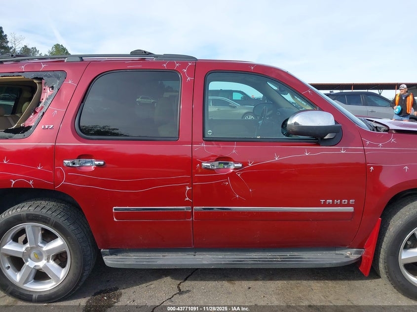 2010 Chevrolet Tahoe Ltz VIN: 1GNUKCE0XAR217887 Lot: 43771091