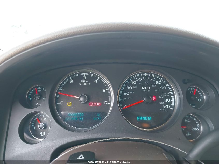 2010 Chevrolet Tahoe Ltz VIN: 1GNUKCE0XAR217887 Lot: 43771091