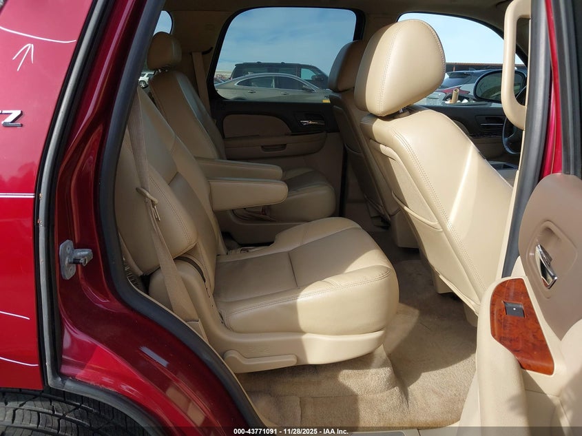 2010 Chevrolet Tahoe Ltz VIN: 1GNUKCE0XAR217887 Lot: 43771091