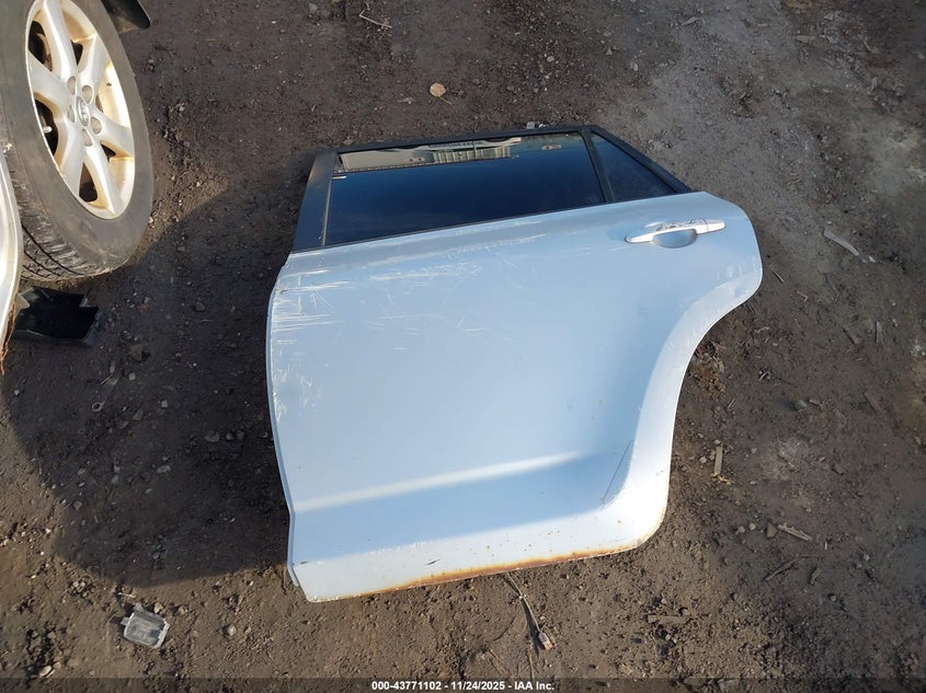 2007 Toyota Rav4 Limited V6 VIN: JTMBK31V275035750 Lot: 43771102