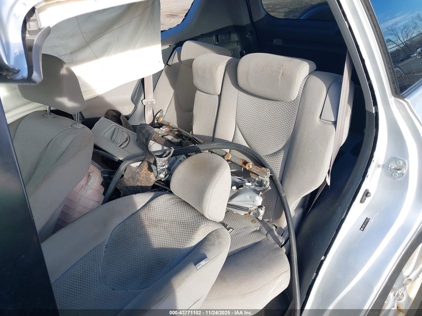 2007 Toyota Rav4 Limited V6 VIN: JTMBK31V275035750 Lot: 43771102