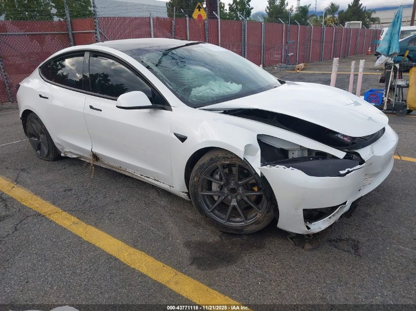 TESLA MODEL 3 REAR-WHEEL DRIVE