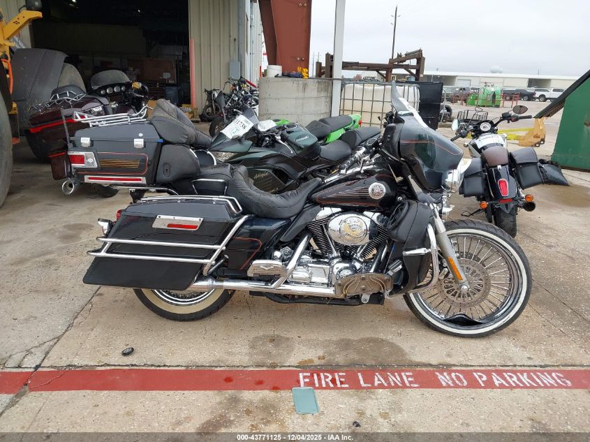 2002 Harley-Davidson Flhtcui VIN: 1HD1FCW112Y627457 Lot: 43771125