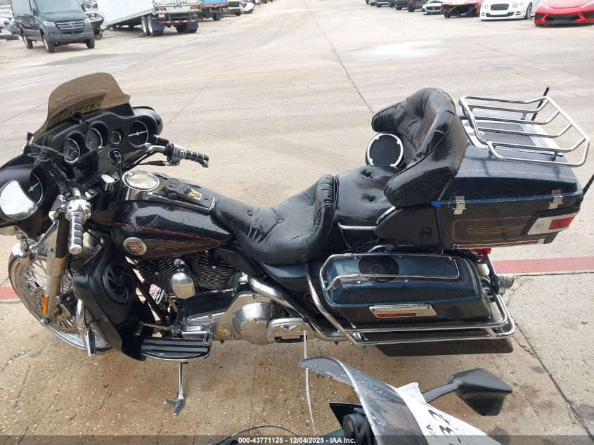 2002 Harley-Davidson Flhtcui VIN: 1HD1FCW112Y627457 Lot: 43771125