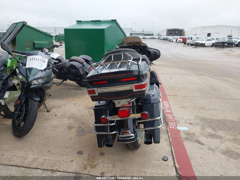 2002 Harley-Davidson Flhtcui VIN: 1HD1FCW112Y627457 Lot: 43771125