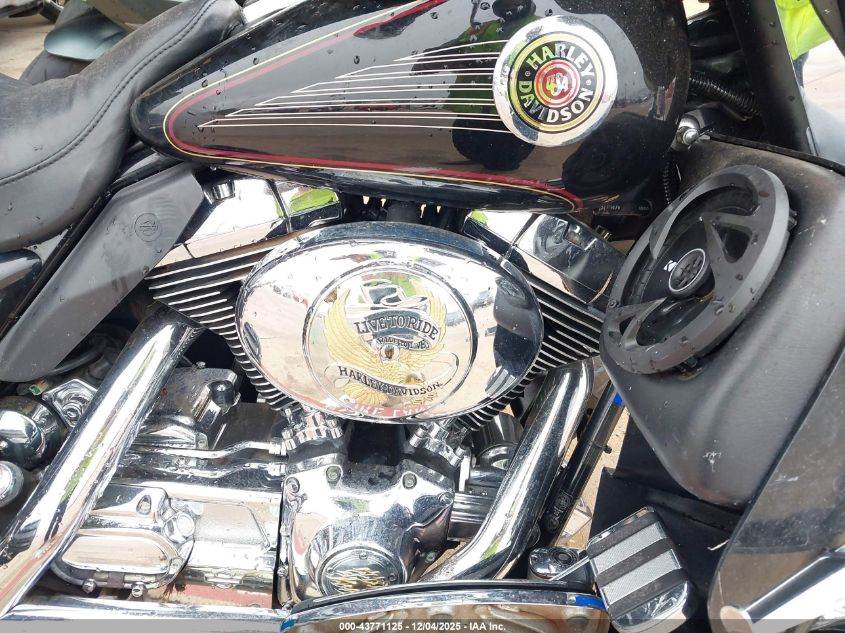 2002 Harley-Davidson Flhtcui VIN: 1HD1FCW112Y627457 Lot: 43771125