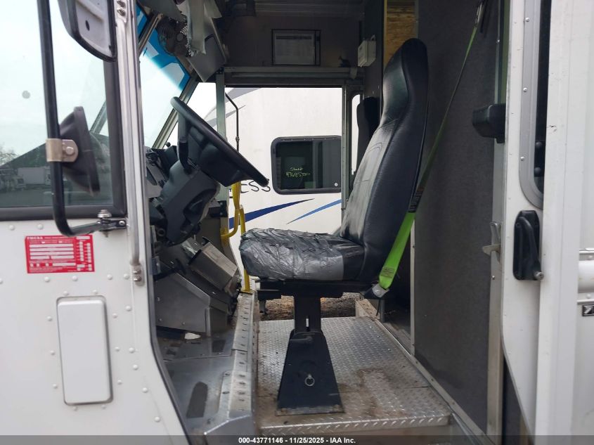 2022 Ford F-59 Commercial Stripped - 1F64F5KN4N0A03693