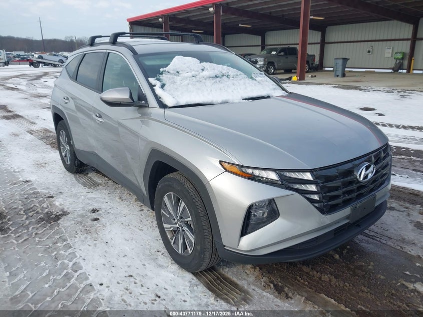 HYUNDAI TUCSON BLUE