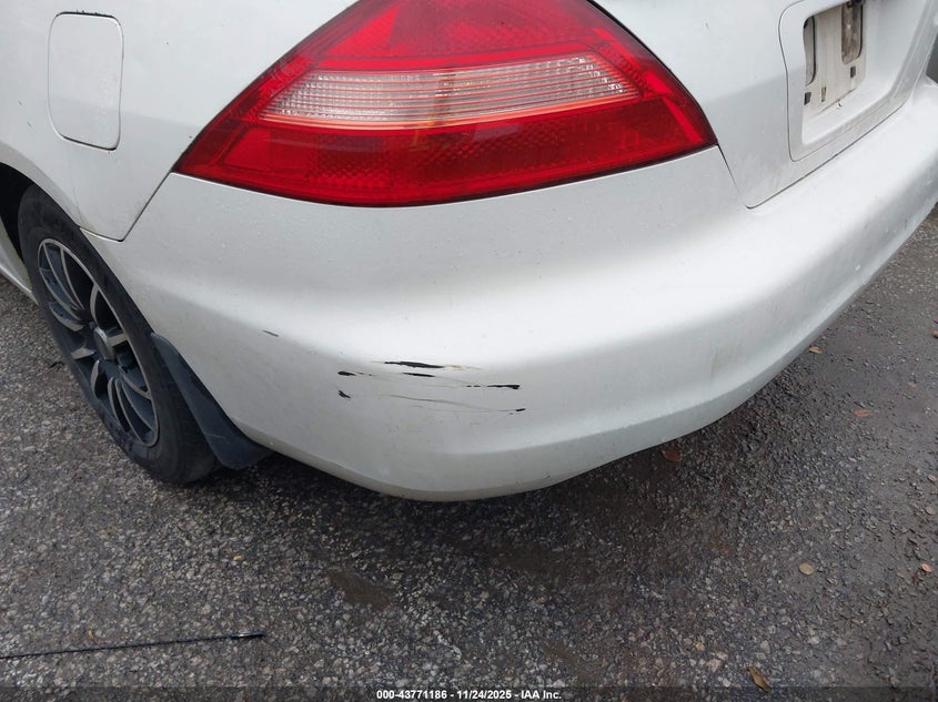1HGCM72595A018938 2005 HONDA ACCORD photo no. 11