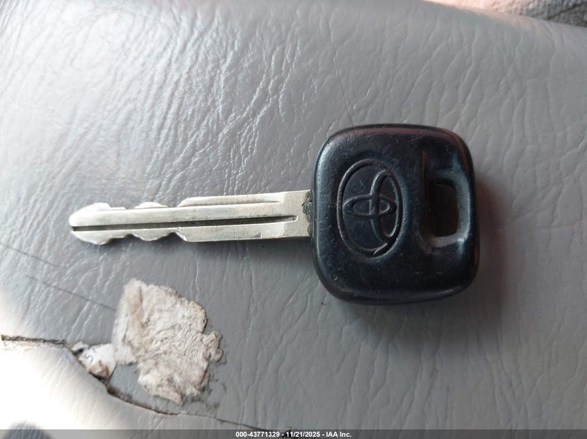 2003 Toyota Corolla Le VIN: 2T1BR32E53C041727 Lot: 43771329