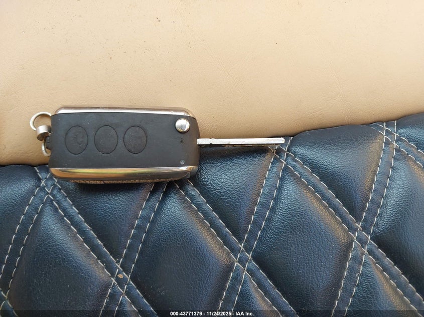 2007 Bentley Continental VIN: SCBDR33W47C044202 Lot: 43771379