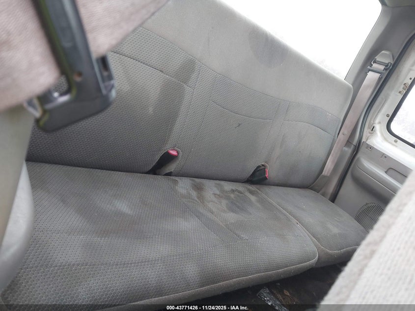 2000 Ford F-150 Lariat/Work Series/Xl/Xlt VIN: 1FTRX18L9YNA77116 Lot: 43771426