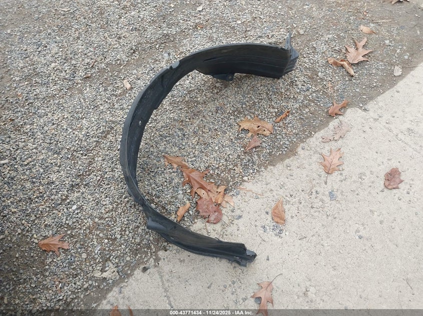 2003 Honda Civic Lx VIN: 1HGEM22563L007487 Lot: 43771434