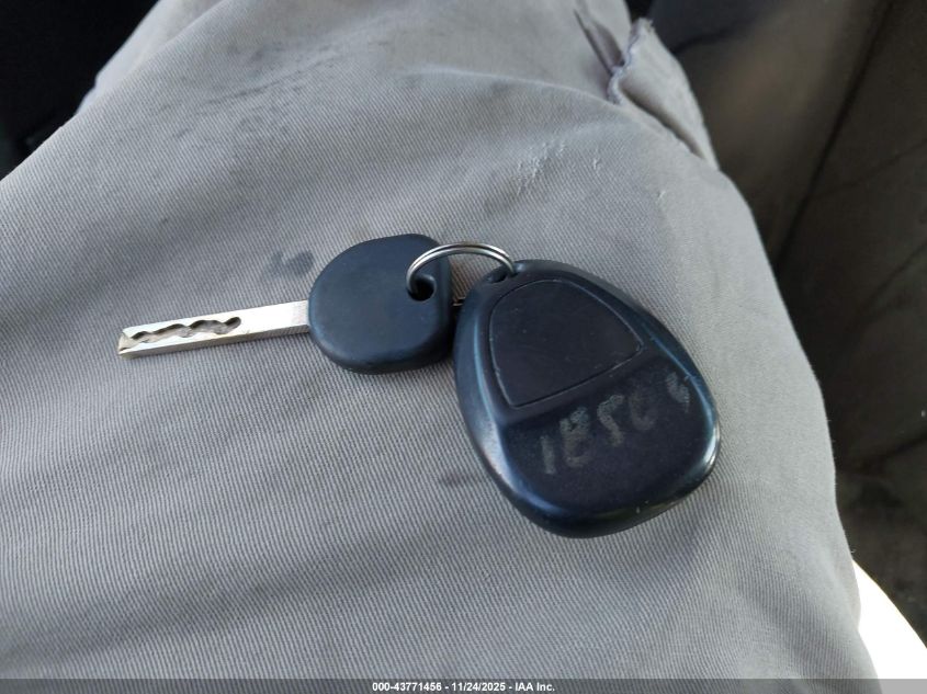 2018 Chevrolet Express 2500 Work Van VIN: 1GCWGAFG3J1316892 Lot: 43771456