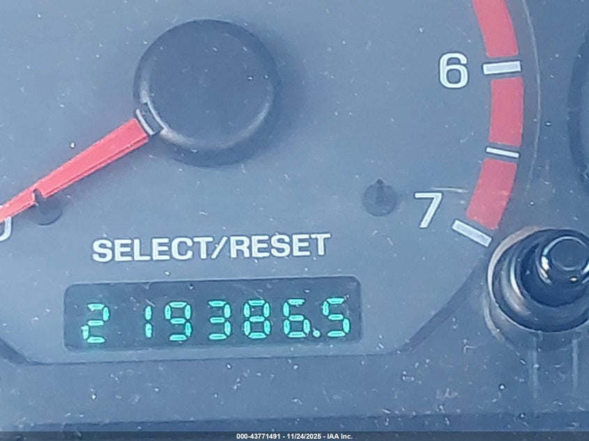 2000 Ford Mustang VIN: 1FAFP444XYF305403 Lot: 43771491