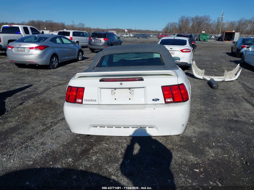2000 Ford Mustang VIN: 1FAFP444XYF305403 Lot: 43771491