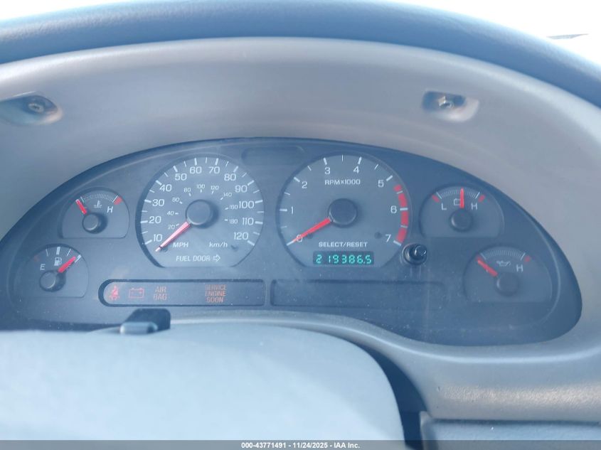 2000 Ford Mustang VIN: 1FAFP444XYF305403 Lot: 43771491