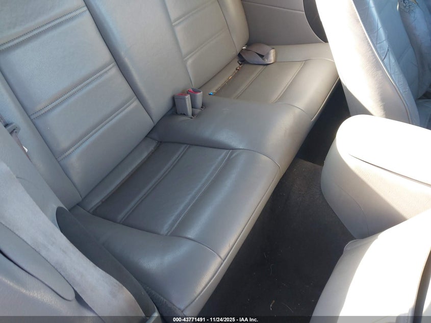 2000 Ford Mustang VIN: 1FAFP444XYF305403 Lot: 43771491
