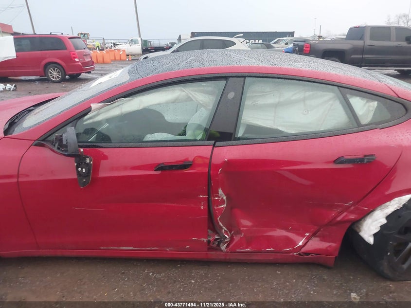 2022 Tesla Model S Dual Motor All-Wheel Drive VIN: 5YJSA1E59NF494027 Lot: 43771494