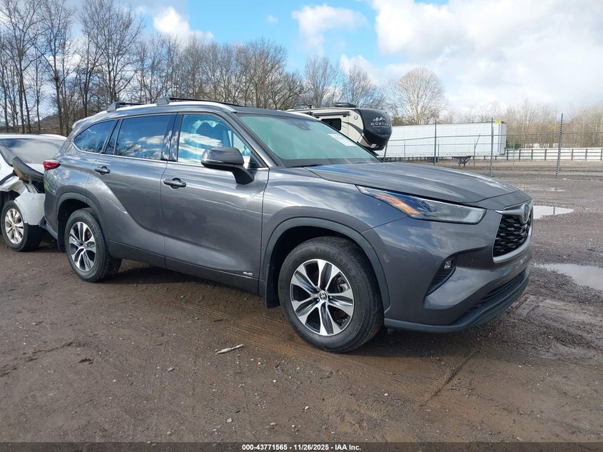 TOYOTA HIGHLANDER HYBRID XLE