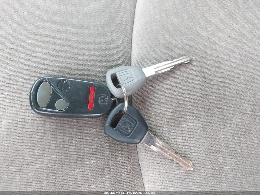 2001 Honda Accord 3.0 Lx VIN: 1HGCG16441A033329 Lot: 43771574