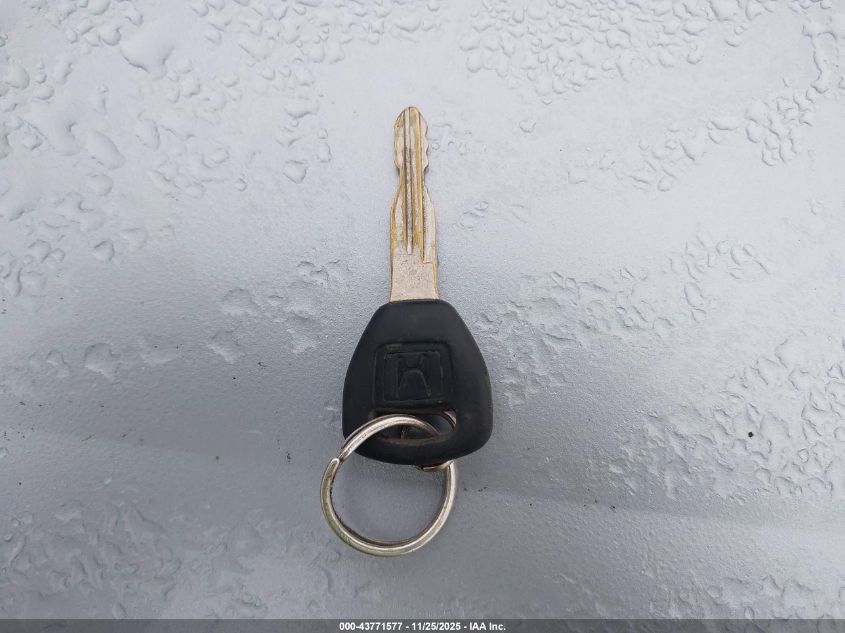 1998 Honda Accord Lx VIN: 1HGCG564XWA197084 Lot: 43771577