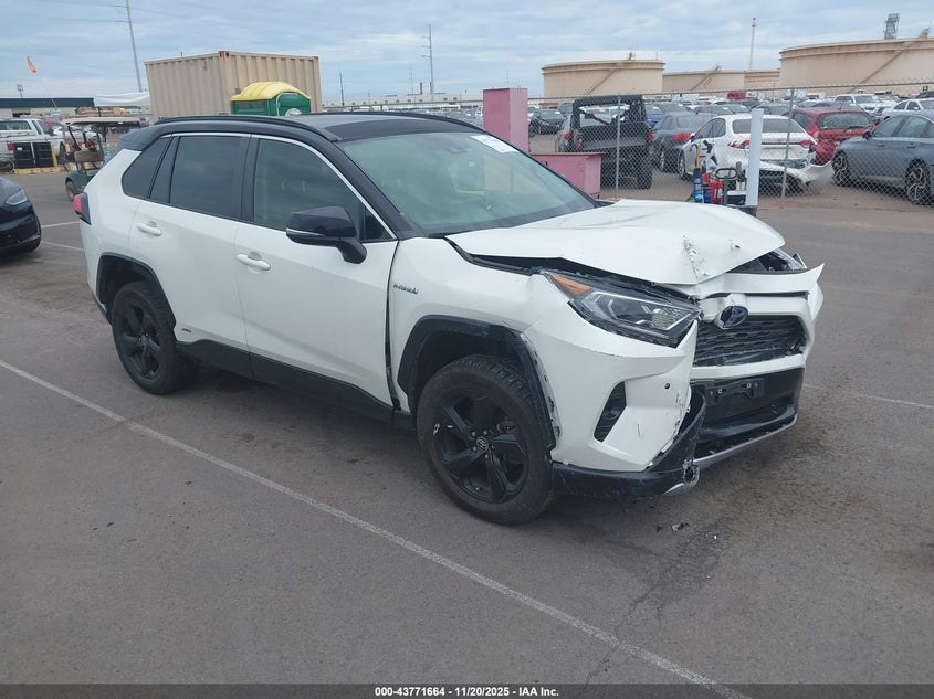 TOYOTA RAV4 HYBRID XSE