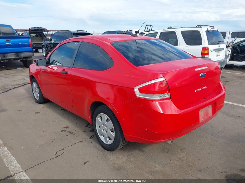 1FAHP32NX8W199050 2008 FORD FOCUS photo no. 3