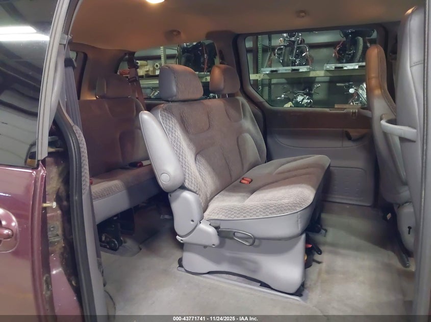 2000 Chrysler Grand Voyager Se VIN: 2C4GJ44G0YR672491 Lot: 43771741