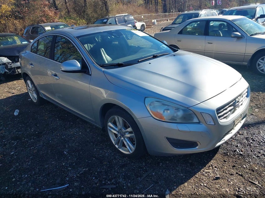 VOLVO S60 T5/T5 PLATINUM/T5 PREMIER/T5 PREMIER PLUS