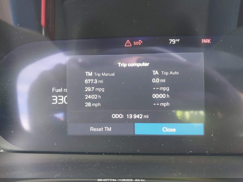 2025 Volvo Xc40 B5 Core Bright Theme VIN: YV4L12UJ2S2558137 Lot: 43771744