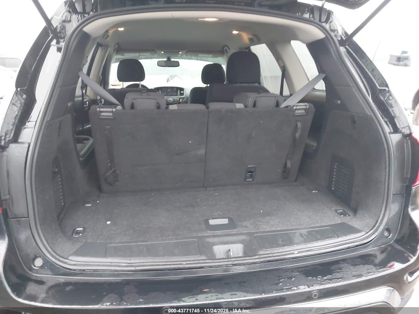 2019 NISSAN PATHFINDER SV — Photo 18