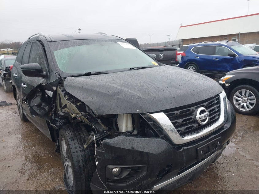 2019 NISSAN PATHFINDER SV — Photo 6