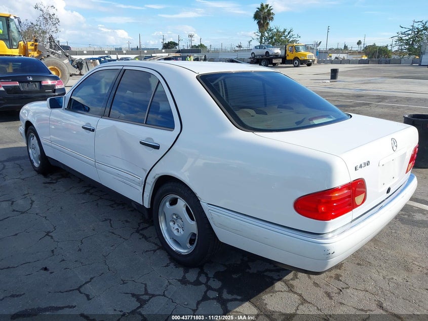 1999 Mercedes-Benz E 430 VIN: WDBJF70H7XA882580 Lot: 43771803