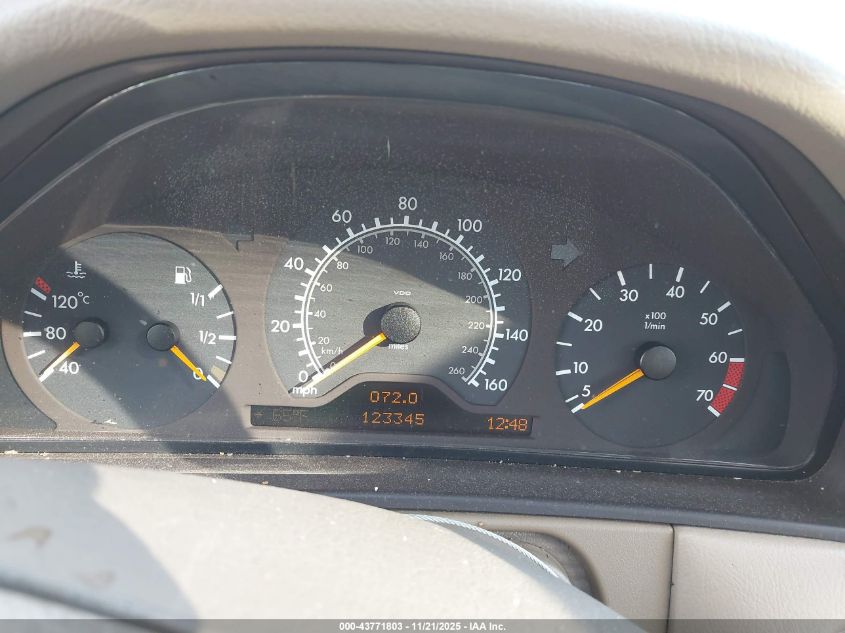 1999 Mercedes-Benz E 430 VIN: WDBJF70H7XA882580 Lot: 43771803