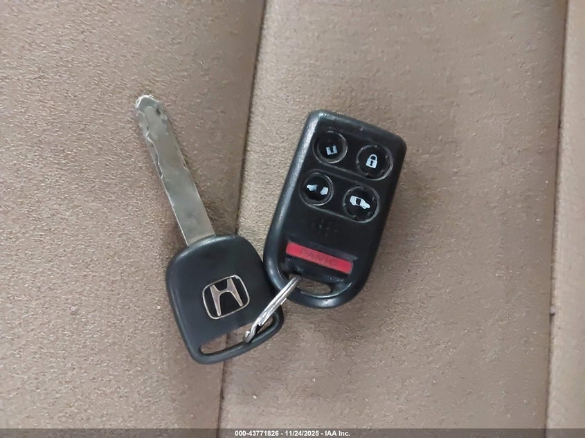 2007 Honda Odyssey Ex VIN: 5FNRL38427B409815 Lot: 43771826