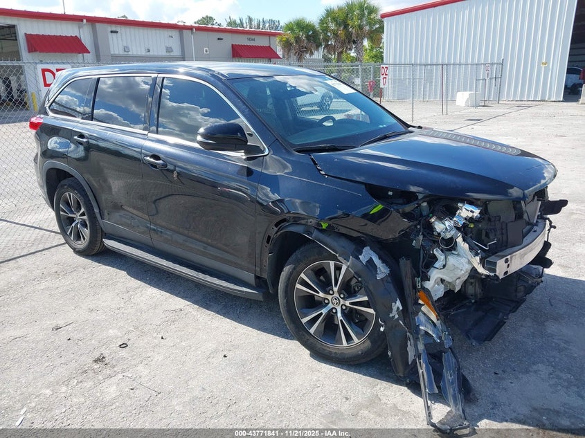 TOYOTA HIGHLANDER LE
