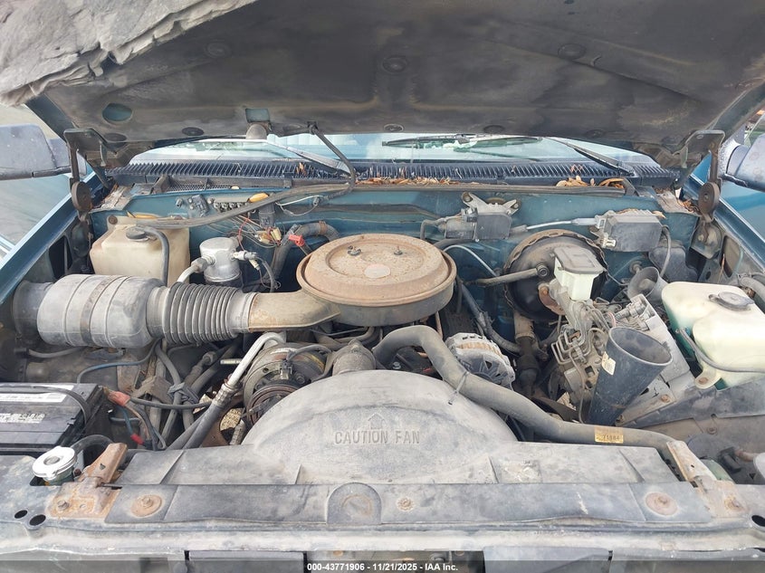 1993 Chevrolet Suburban C1500 VIN: 1GNEC16K4PJ320252 Lot: 43771906