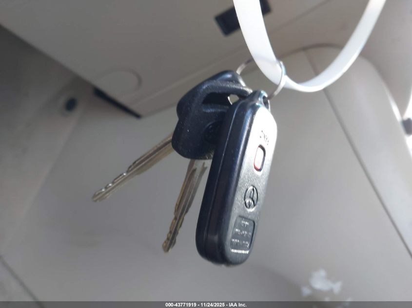 2004 Toyota Highlander V6 VIN: JTEDP21A540036090 Lot: 43771919