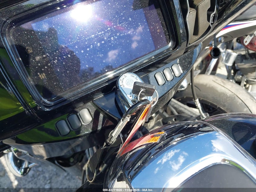 2021 Harley-Davidson Flhxs VIN: 1HD1KRP15MB637296 Lot: 43771920