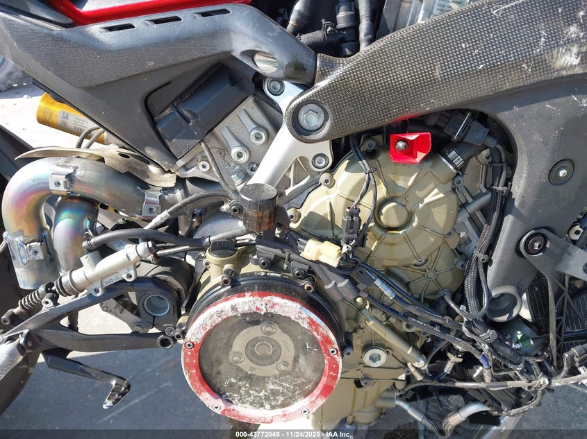 2023 Ducati Panigale V4S VIN: ZDMDAGWWXPB005311 Lot: 43772046