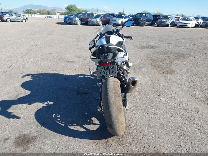 2020 BMW S 1000 Rr VIN: WB10E230XLZJ27988 Lot: 43772067