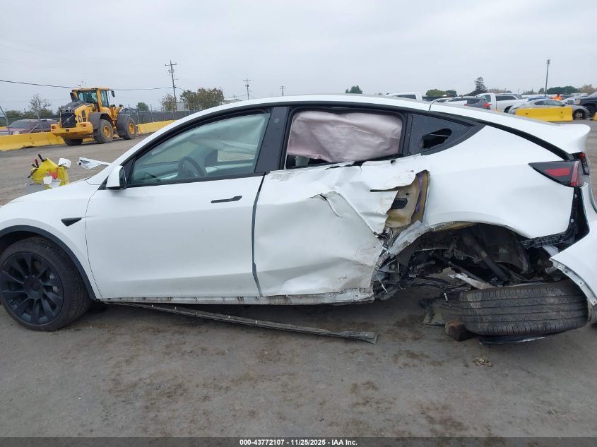 2023 Tesla Model Y Awd/Long Range Dual Motor All-Wheel Drive VIN: 7SAYGDEE8PF624671 Lot: 43772107