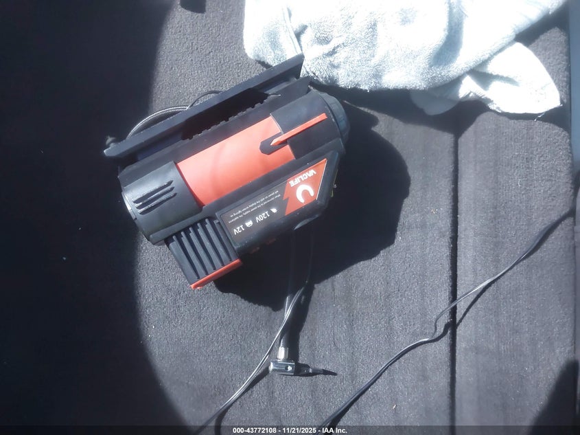 2007 Chevrolet Corvette VIN: 1G1YY26U575110324 Lot: 43772108